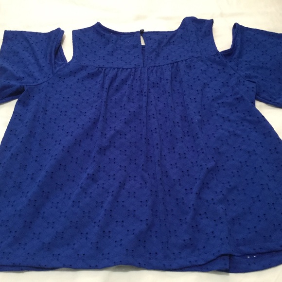 By & By Blue Eyelet Blouse - Picture 5 of 7